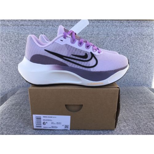 Nike Zoom Fly 5 Carbon Plate Running Shoe DM8974-500