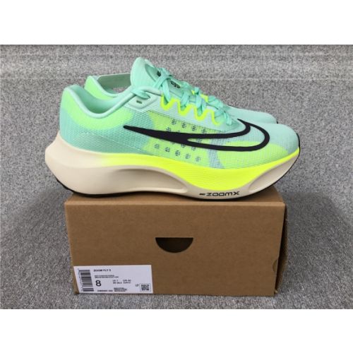 Nike Zoom Fly 5 Carbon Plate Running Shoe DM8968-300